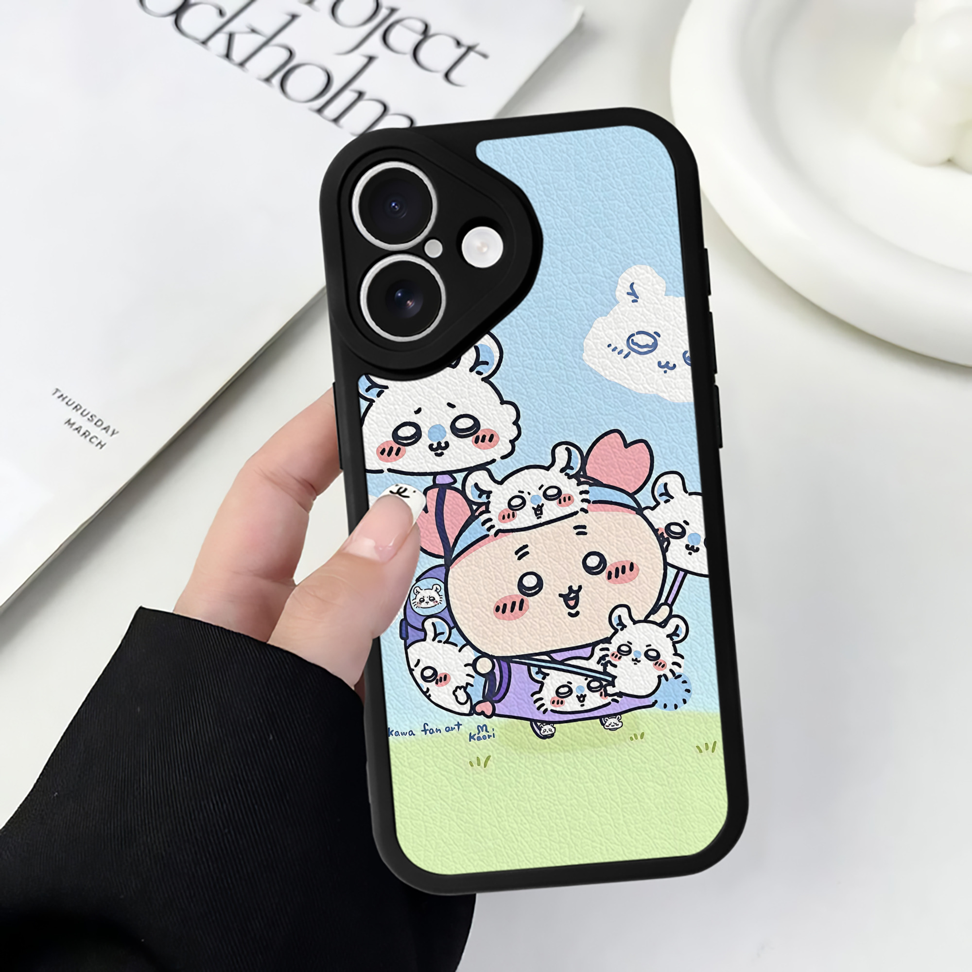 （画像用） ちいかわ Chii-kawa 【iPhone 16シリーズ対応】シリコンスマホケース（レザー調） 材質：シリコン
